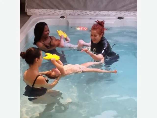 Babies and kids swimming lessons — плавание для детей