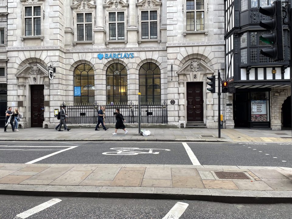Отделение банка Barclays в Лондоне