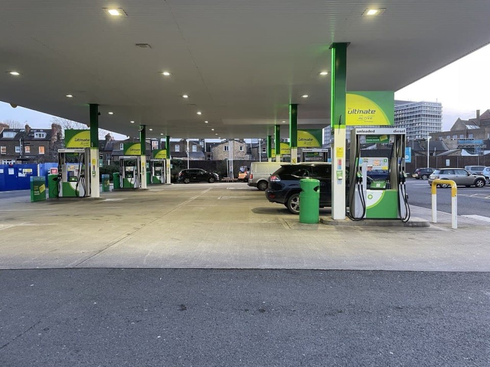 Колонки на заправке BP в Лондоне