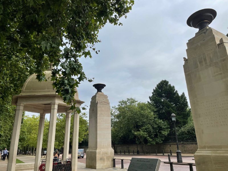 A war memorial by a chapel in London