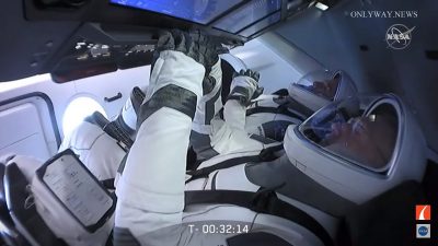 Прямо сейчас, среда 27 мая 2020 года, НАСА и SpaceX отправляют астронавтов Роберта Бенкена и Дугласа Херли на Международную космическую станцию.