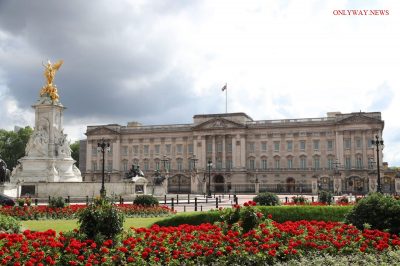 Служащим Букингемского дворца грозят массовые увольнения