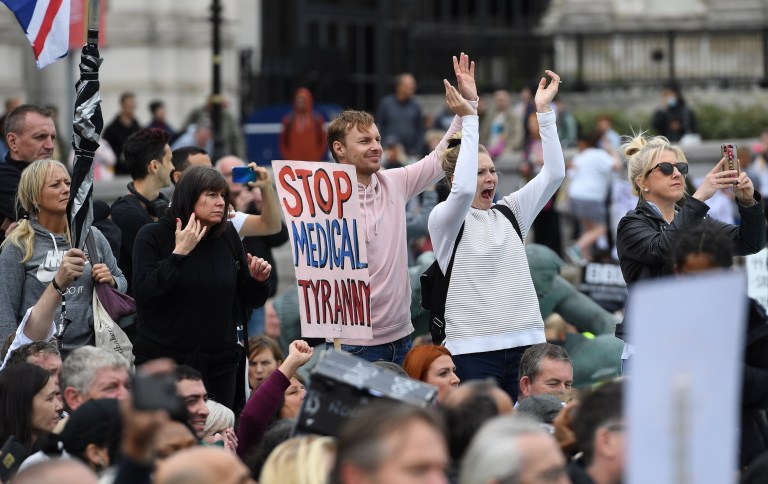 10000 протестующих собираются в Лондоне
