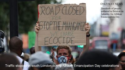Движение остановилось на юге Лондона во время празднования Дня освобождения Африки.