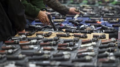 В Великобритании запретили хранить ножи и скорострельные винтовки