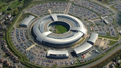 Три британских шпионских агентства являются подразделением облачных вычислений Amazon, AWS, для размещения секретных материалов в транзакциях, направленных на облегчение анализа данных и использование искусственного интеллекта для шпионской деятельности.