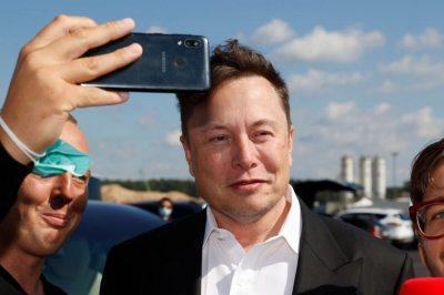 Илон Маск продал акции Tesla на сумму 3,7 млрд фунтов стерлингов после опроса в Twitter