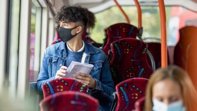 Начинается бесплатный проезд на автобусе для детей до 22 лет в Шотландии