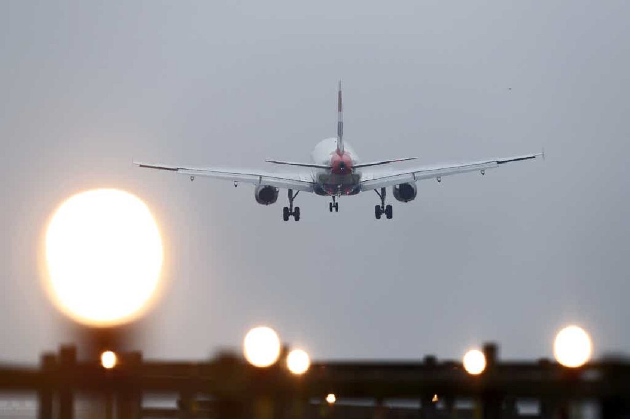 Аэропорт Gatwick снова открывает южный терминал в ожидании потока путешественников
