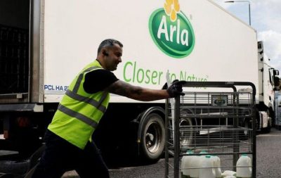 Молочный гигант Arla предупреждает о проблемах с поставками, если заработная плата не вырастет