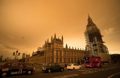 Оранжевое небо: облако пыли из Сахары накрывает юг Великобритании