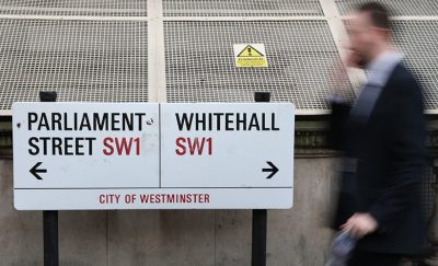 Министры Великобритании приказали вернуть сотрудников в офисы