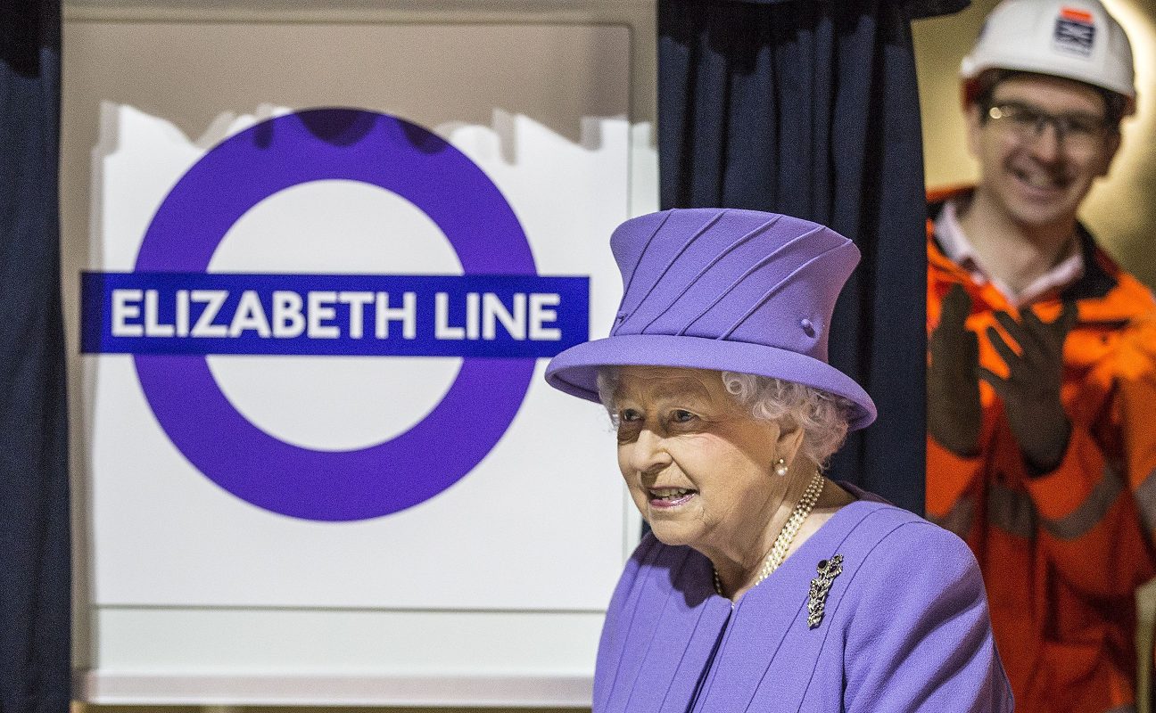 Поезда первоначально будут курсировать каждые пять минут по линии Елизаветы, которая была названа в честь королевы.