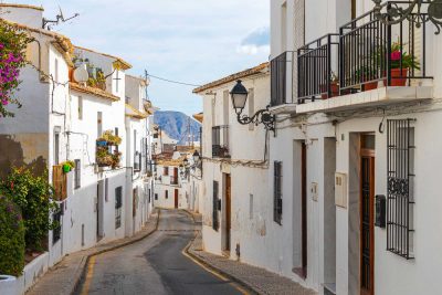 Испания ослабляет правила въезда Covid для путешественников из Великобритании