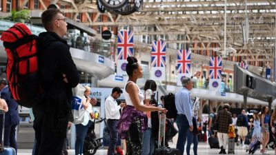 В Великобритании во вторник, четверг и субботу пройдут железнодорожные забастовки, а во вторник — забастовка в лондонском метро.
