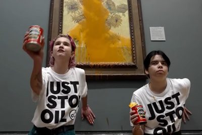Экоактивисты облили томатным супом картину Ван Гога