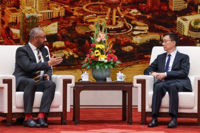 Министр иностранных дел Великобритании встретился с министром иностранных дел Китая Ван И