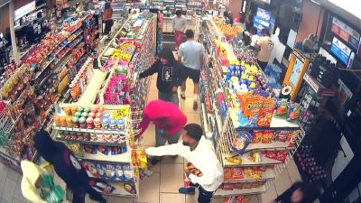 Более жесткие наказания должны быть введены за нападения на работников магазинов.