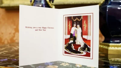 Рождественская открытка короля Чарльза и королевы.