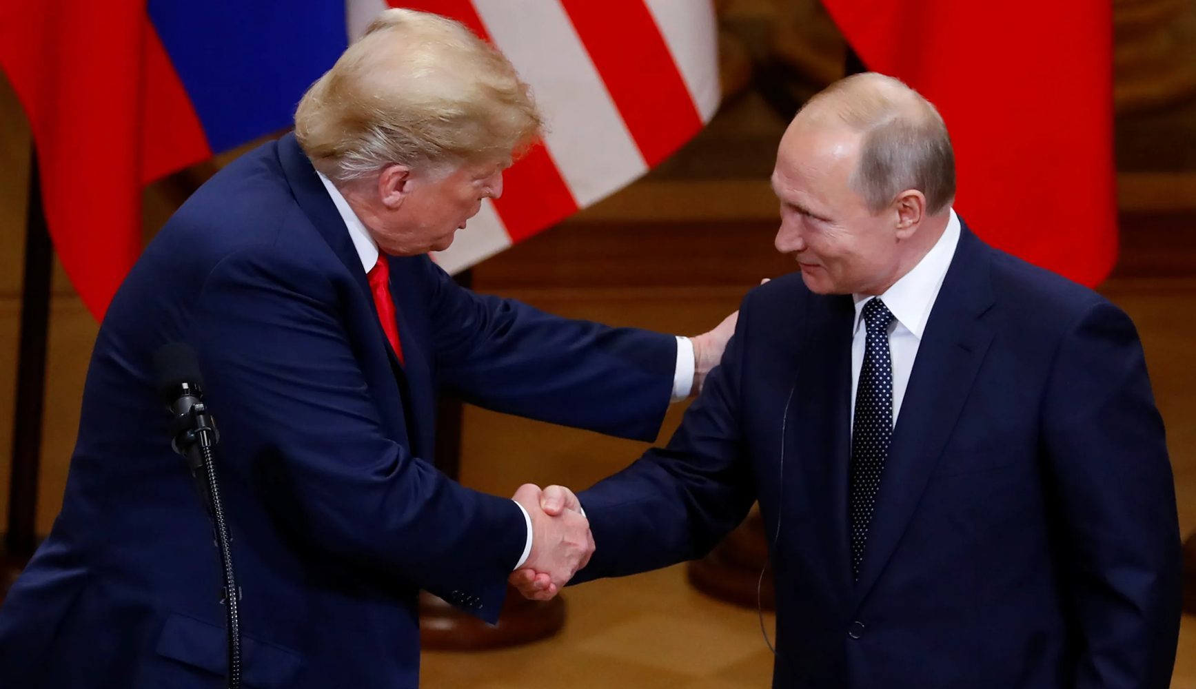 Дональд Трамп говорил с Владимиром Путиным.